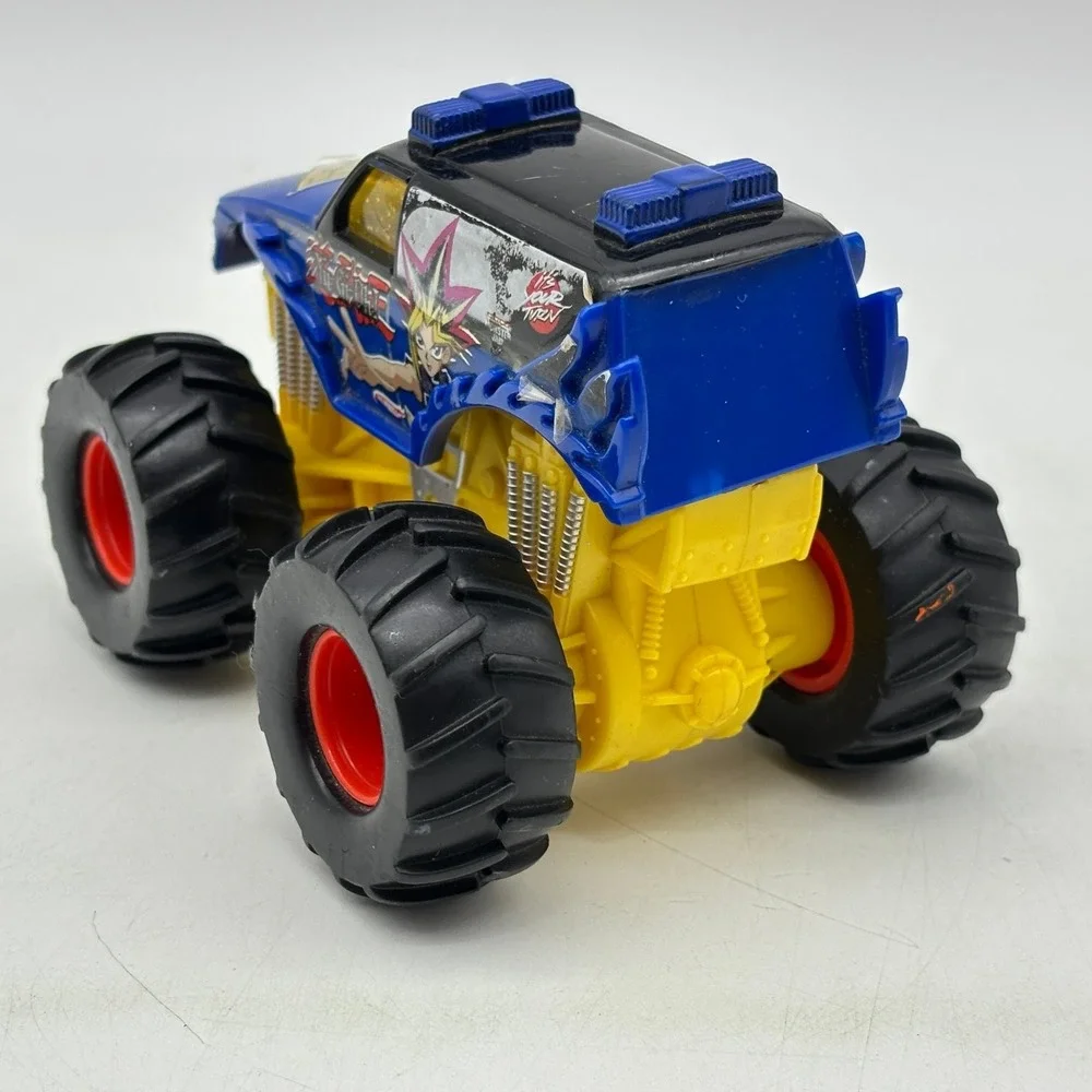 Hot Wheels Monster Jam Yu-Gi-Oh Rev Tredz 1:43 Monster Truck 2003 Mattel